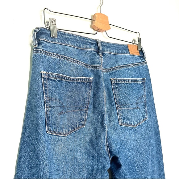 American Eagle | AEO Mom Straight Comfort Stretch Waistband Jean Size 8 - Picture 4 of 8